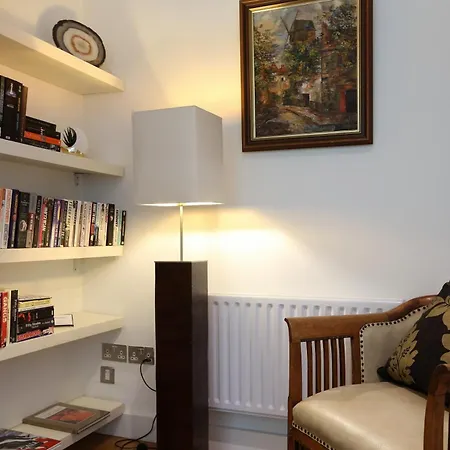 度假居 Period Character With Modern Comforts In Monkstown 布莱克罗克